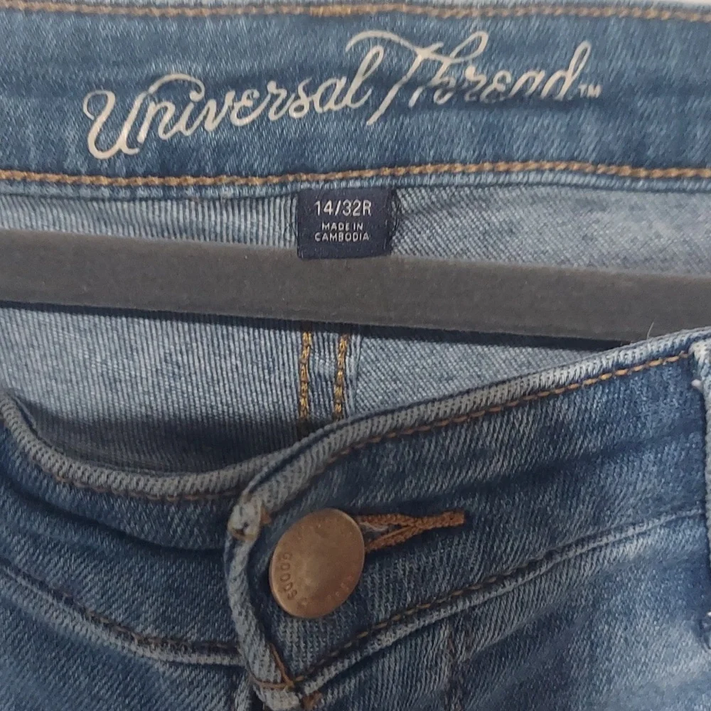 Universal Thread Jean Bundle - Picture 10 of 13